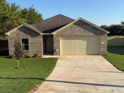 313 Garland, Bells, Texas 75414, USA