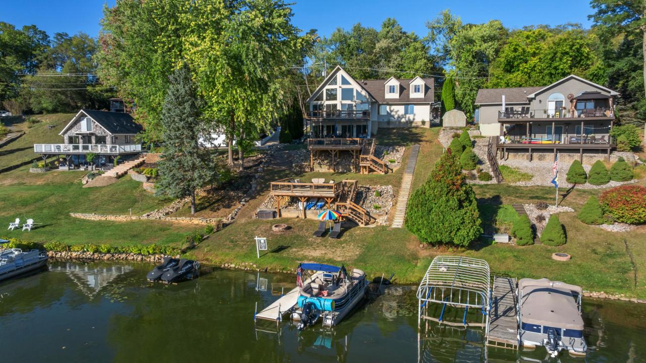 11912 N Waldron Road, Jerome, Michigan 49249, USA