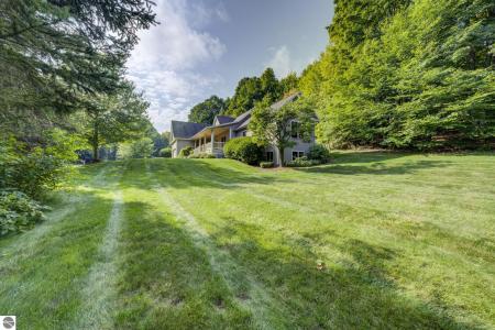 213 Wooded Valley Drive, Traverse City, Michigan 49696, Estados Unidos