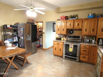 200 Sampson Avenue, Linton, North Dakota 58552, USA