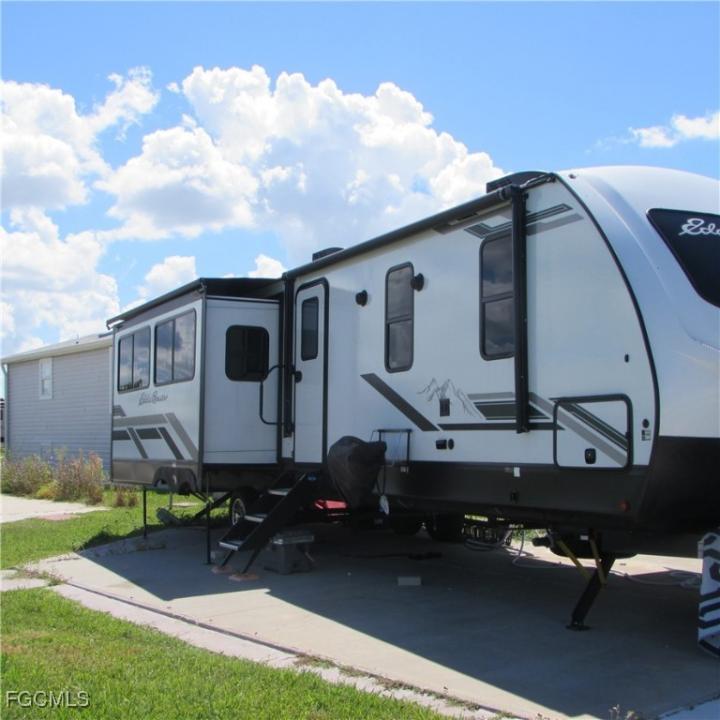 19681 #313 Summerlin Road, Fort Myers, Florida 33908