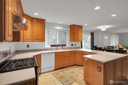 814 105th Street, Tacoma, Washington 98444, USA