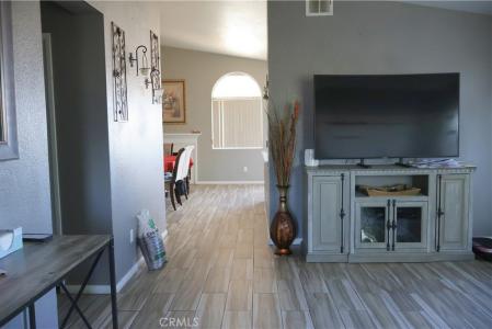 11504 Star Street, Adelanto, Kalifornia 92301, USA