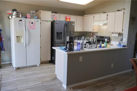 11504 Star Street, Adelanto, Kalifornia 92301, USA