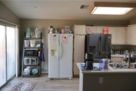 11504 Star Street, Adelanto, Kalifornia 92301, USA