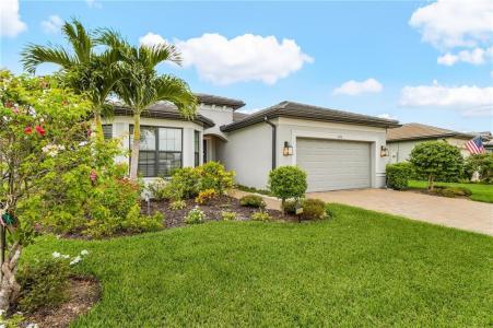 2076 Yellowfin CIR, NAPLES, Florida 34114