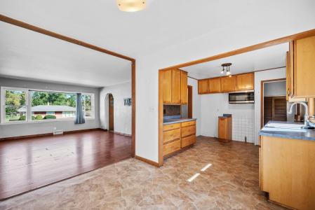 2403 W Alvina Ave, Milwaukee, 威斯康辛州 53221, 美國