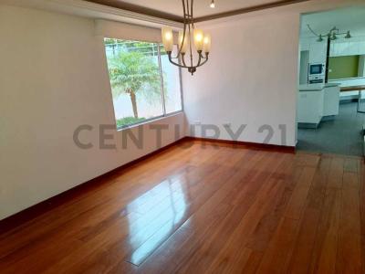 Miravalle 4 s/n, Quito, Pichincha 00001, Equador