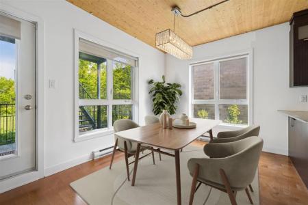 2445 Ch. Laval, Montréal (Saint-Laurent), 퀘벡주 H4L 2Z8, 캐나다