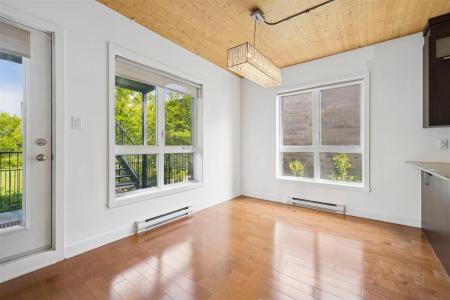 2445 Ch. Laval, Montréal (Saint-Laurent), 퀘벡주 H4L 2Z8, 캐나다