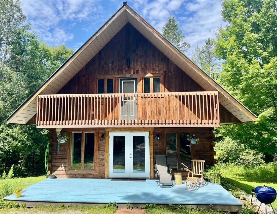 42 Ch. Quain, La Pêche, Quebec J0X 3G0, CANADÁ