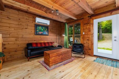 42 Ch. Quain, La Pêche, Quebec J0X 3G0, CANADÁ