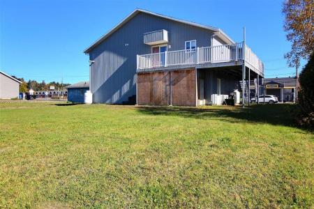 42  Boul. Cartier, Rivière-du-Loup, Quebec G5R 5Z4, Canada