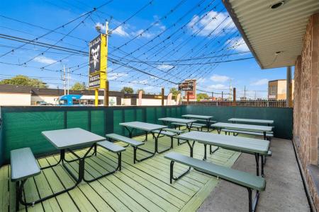 4910 Boul. des Laurentides, Laval (Auteuil), Quebec H7K 2J5, CANADÁ