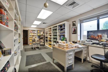 9821 Av. Lausanne, Montréal (Montréal-Nord), 魁北克省 H1E 4M5, 加拿大