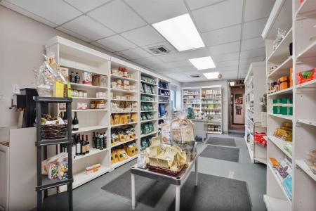 9821 Av. Lausanne, Montréal (Montréal-Nord), 魁北克省 H1E 4M5, 加拿大