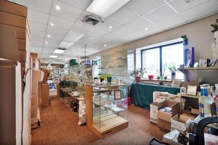 9821 Av. Lausanne, Montréal (Montréal-Nord), 魁北克省 H1E 4M5, 加拿大