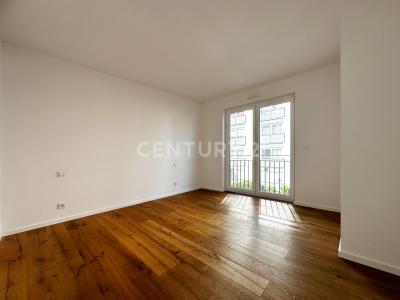 Frankfurt, Hessen 60528, Germania