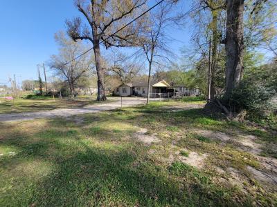 22862 Ford Road, Porter, Texas 77365, USA