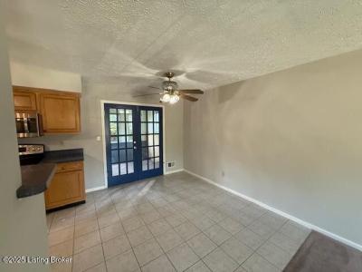 7205 Peppermill Ct, Louisville, Kentucky 40228, Estados Unidos