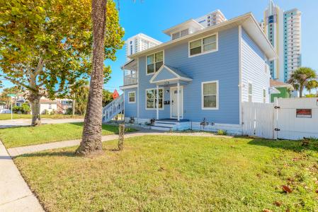316 N Grandview Avenue, Daytona Beach, Florida 32118, USA