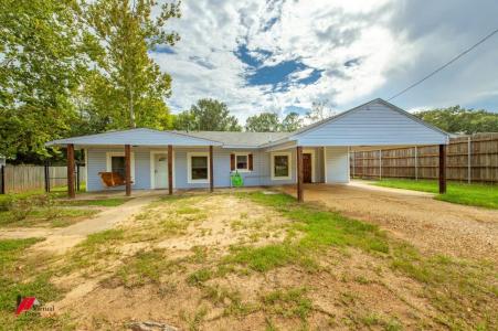 515 5th Street, Benton, Louisiana 71006, USA