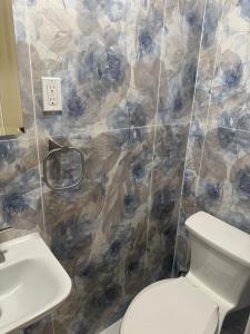 1373 Intervale Ave, Bronx, New York 10459, USA