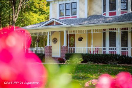 2586 Hummingbird, Midland, Michigan 48642, USA