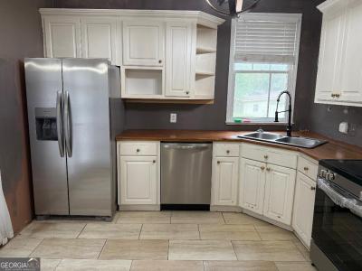 246 Burrell St., Cornelia, גאורגיה 30531, ארצות הברית של אמריקה