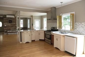 134 Methuen Street Unit 1, Lowell, マサチューセッツ 01850, アメリカ合衆国