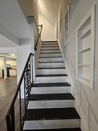 3 Forestview Ave Unit 1, Lowell, Massachusetts 01850, USA