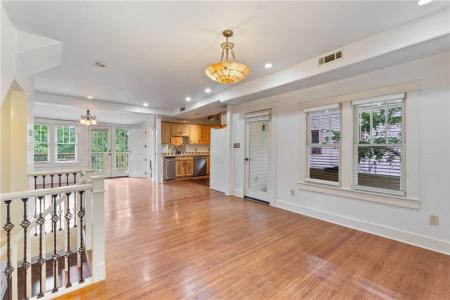 215 Spring St, Eureka Springs, Arkansas 752632, États-Unis