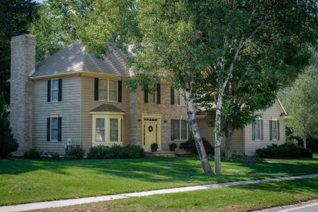 708 Chapel Lane, Midland, Michigan 48642, USA
