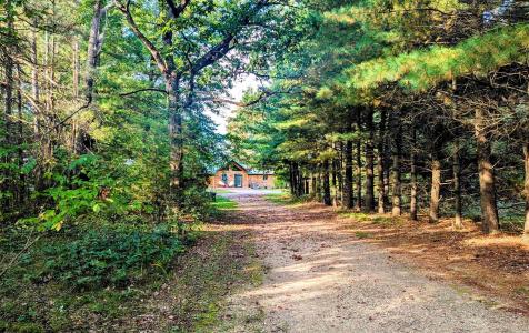 1152 Chicago Lane, Friendship, Wisconsin 53934, USA