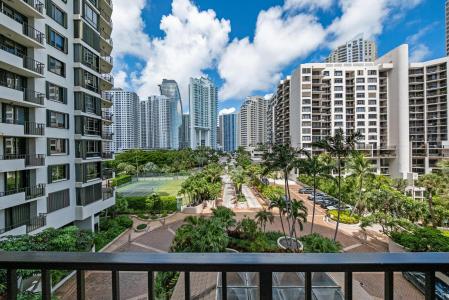 520 Brickell Key Dr # A710, Miami, Florida 33131