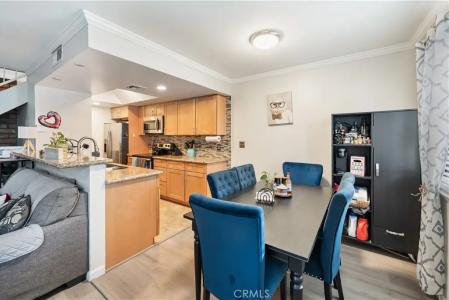 1020 W Calle Del Sol #3, Azusa, 캘리포니아 91702, 미국