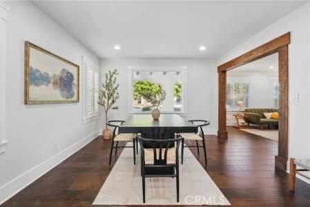 2111 S Bronson Ave, Los Angeles, California 90018