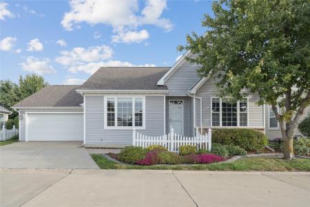12723 Sunflower Drive, Urbandale, Iowa 50323, HOA KỲ