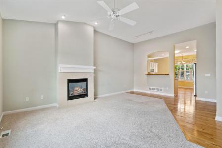 12723 Sunflower Drive, Urbandale, Iowa 50323, HOA KỲ