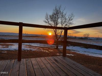 630 6th Avenue, Mcclusky, North Dakota 58463, USA