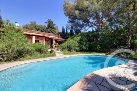 Frejus, Provence-Alpes-Côte D'Azur 83600, アキタン