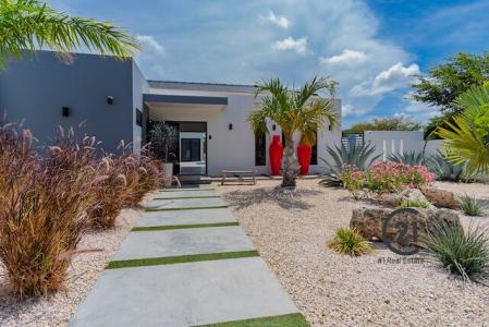 Villapark Zuurzak Stylish Caribbean Villa with Pool, Villapark Zuurzak, Willemstad East, Curaçao