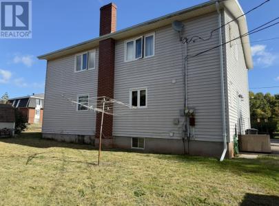 16-18 ASHBURN CRESCENT, Charlottetown, Ilha De Prince Edward C1A 2Y7, CANADÁ