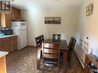 16-18 ASHBURN CRESCENT, Charlottetown, Ilha De Prince Edward C1A 2Y7, CANADÁ