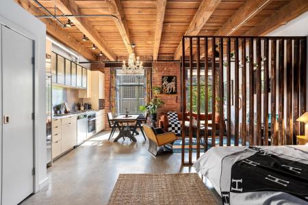 55 E CORDOVA STREET, Vancouver, British Columbia V6A 0A5, Canada