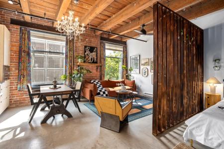 55 E CORDOVA STREET, Vancouver, British Columbia V6A 0A5, Canada