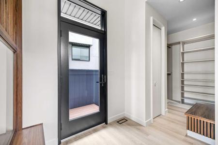 3D WILLOW CRESCENT SW, Calgary, Alberta T3C 3B8, Kanada