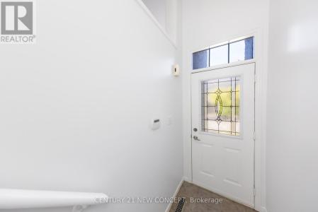 100 COBURG CRESCENT, Richmond Hill (langstaff), Ontario L4B 4E4, Canada