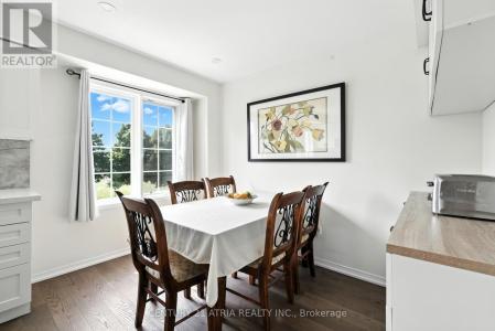 12 STILES AVENUE, Aurora (bayview Wellington), Ontario L4G 7N3, Kanada