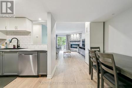 2530 NORTHAMPTON BOULEVARD, Burlington (headon), 安大略省 L7M 4B4, 加拿大